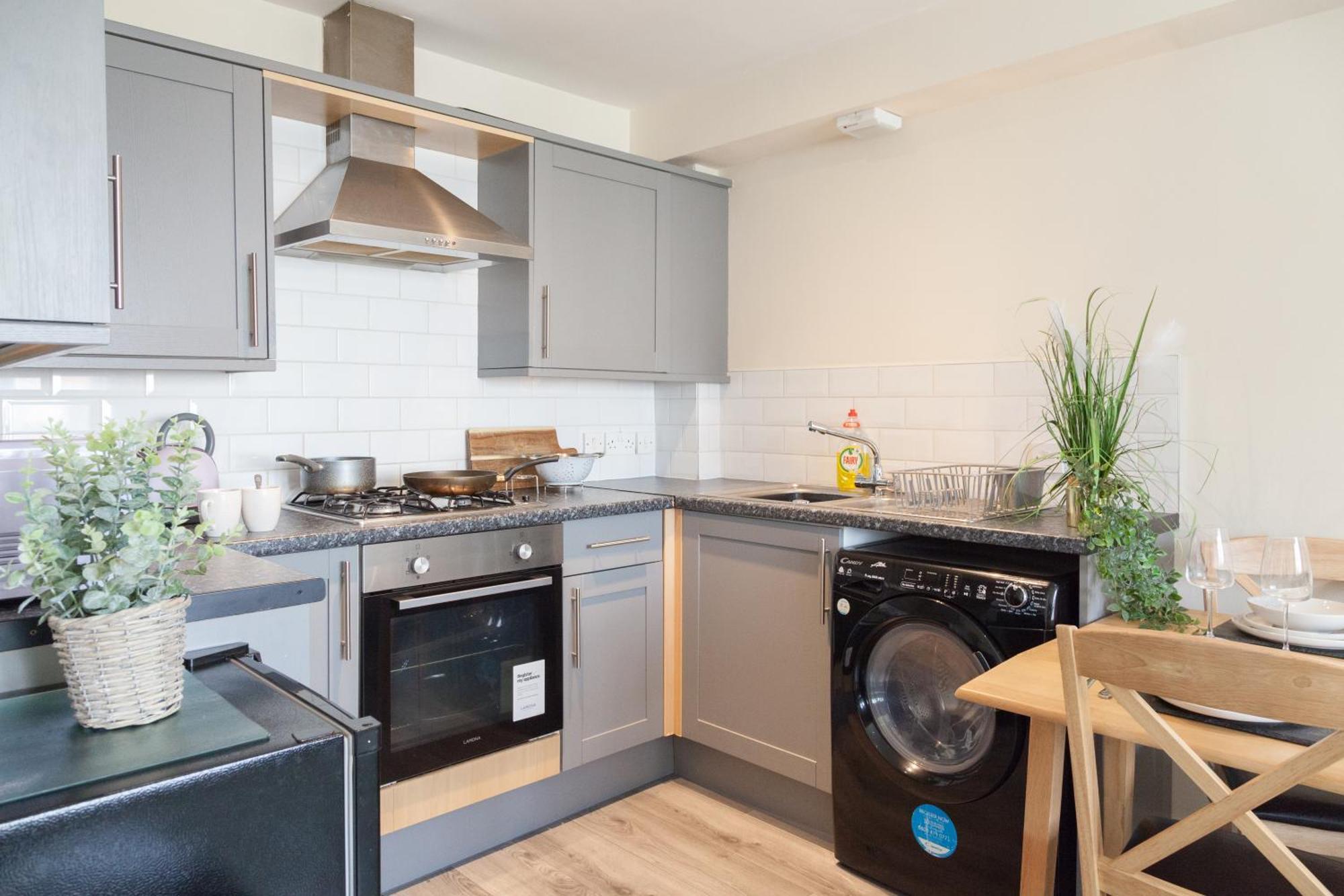 Pinfold Court Apartments โนวส์ลีย์ ภายนอก รูปภาพ